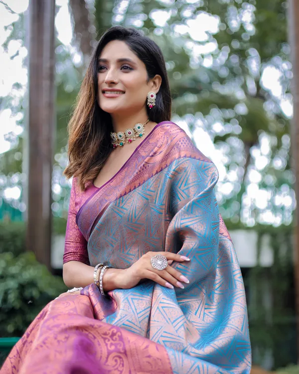 Sea_Blue_Kanjivaram_Silk_Saree_With_Copper_Zari_Work_With_Blouse_Piece_Attached